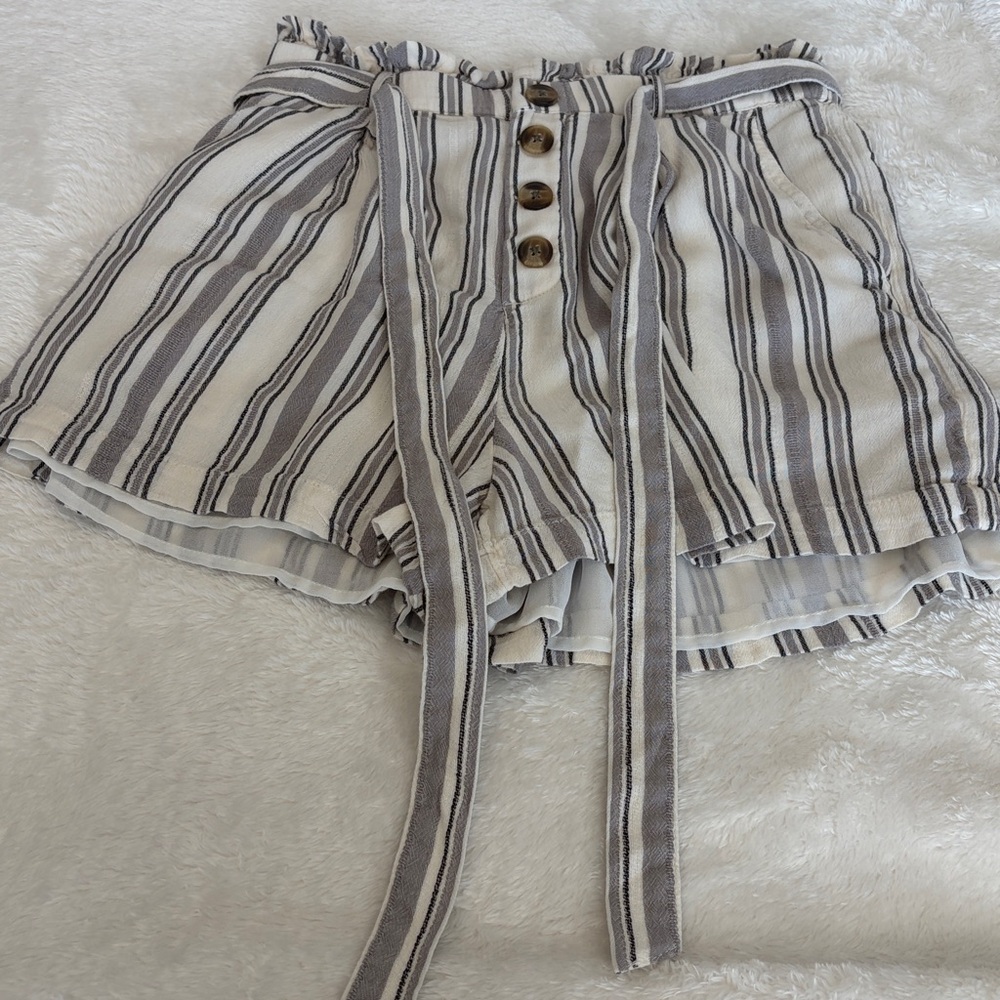 American Eagle Outfitters Striped Shorts | Size M - Picture 5 of 9